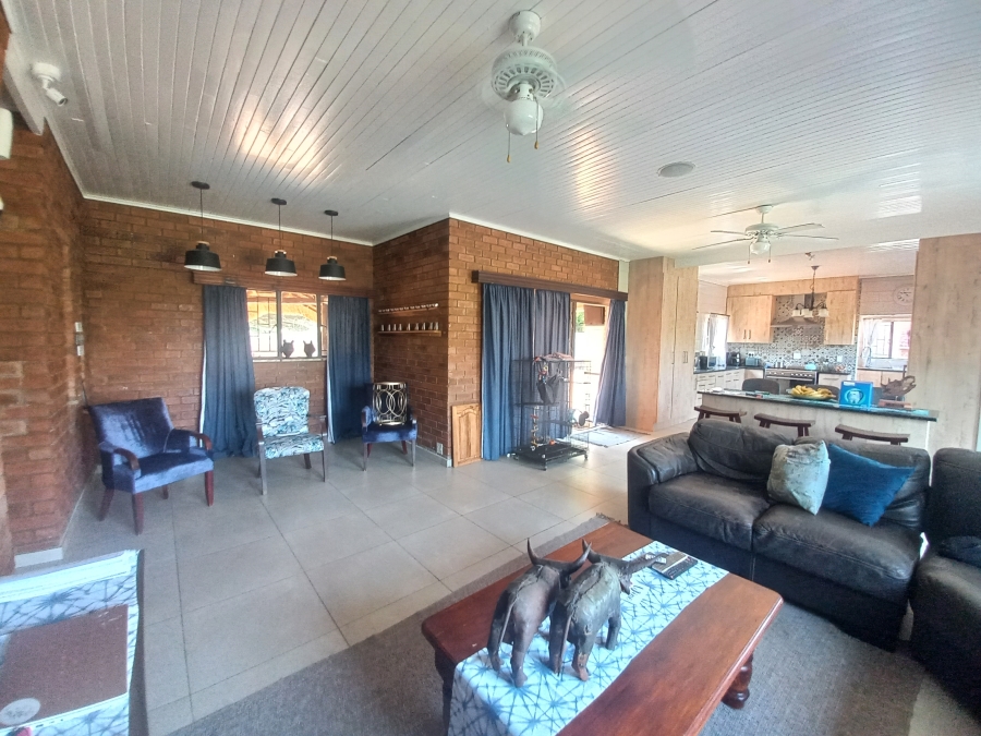 4 Bedroom Property for Sale in Safari Gardens North West